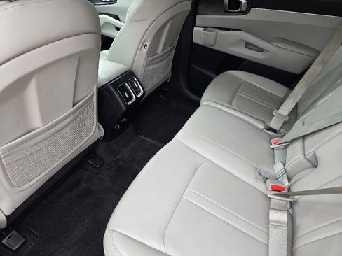 Certified 2023 Kia Sorento S image 29