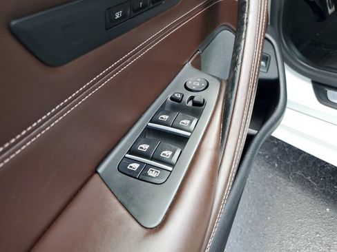 Used 2020 BMW M550i xDrive w/ Executive Package AWD/4WD image 18