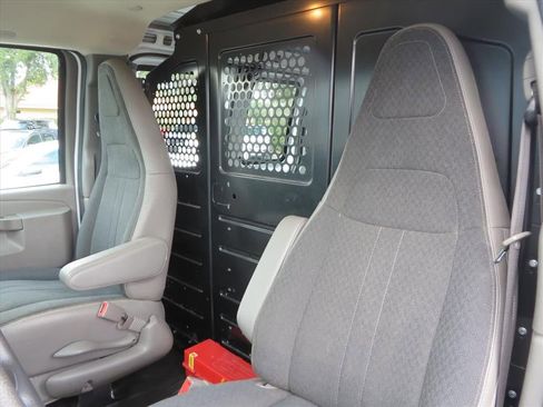 Used 2020 GMC Savana 2500 w/ Driver Convenience Package image 15