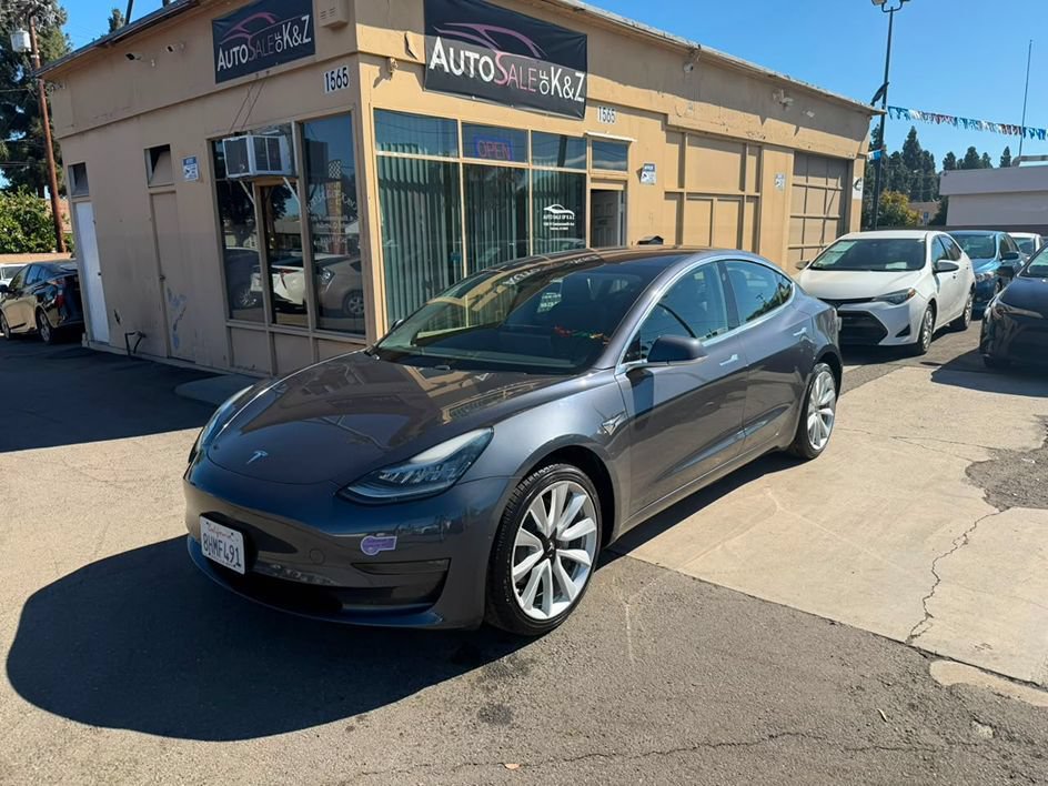 Used 2018 Tesla Model 3 Mid Range RWD image 10