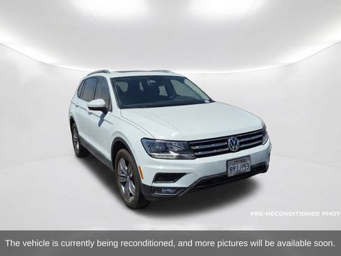 Used 2021 Volkswagen Tiguan SEL FWD image 3