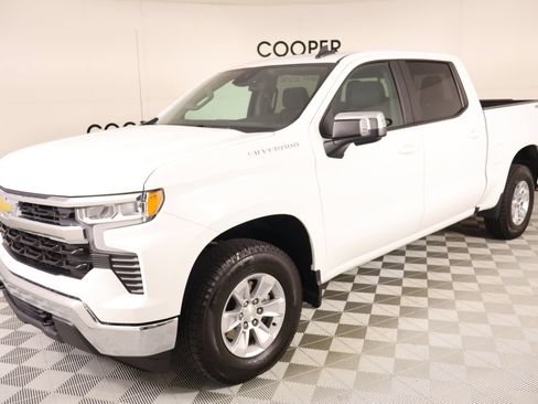 Used 2023 Chevrolet Silverado 1500 LT w/ Safety Package AWD/4WD image 10