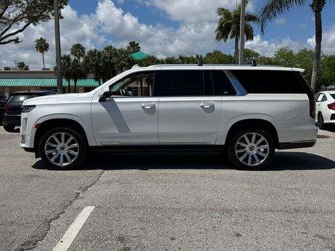 Used 2023 Cadillac Escalade ESV Premium Luxury Platinum AWD/4WD image 4