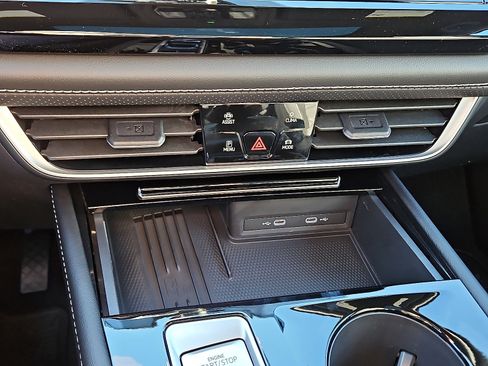 New 2026 Volkswagen Atlas Cross Sport SE image 15