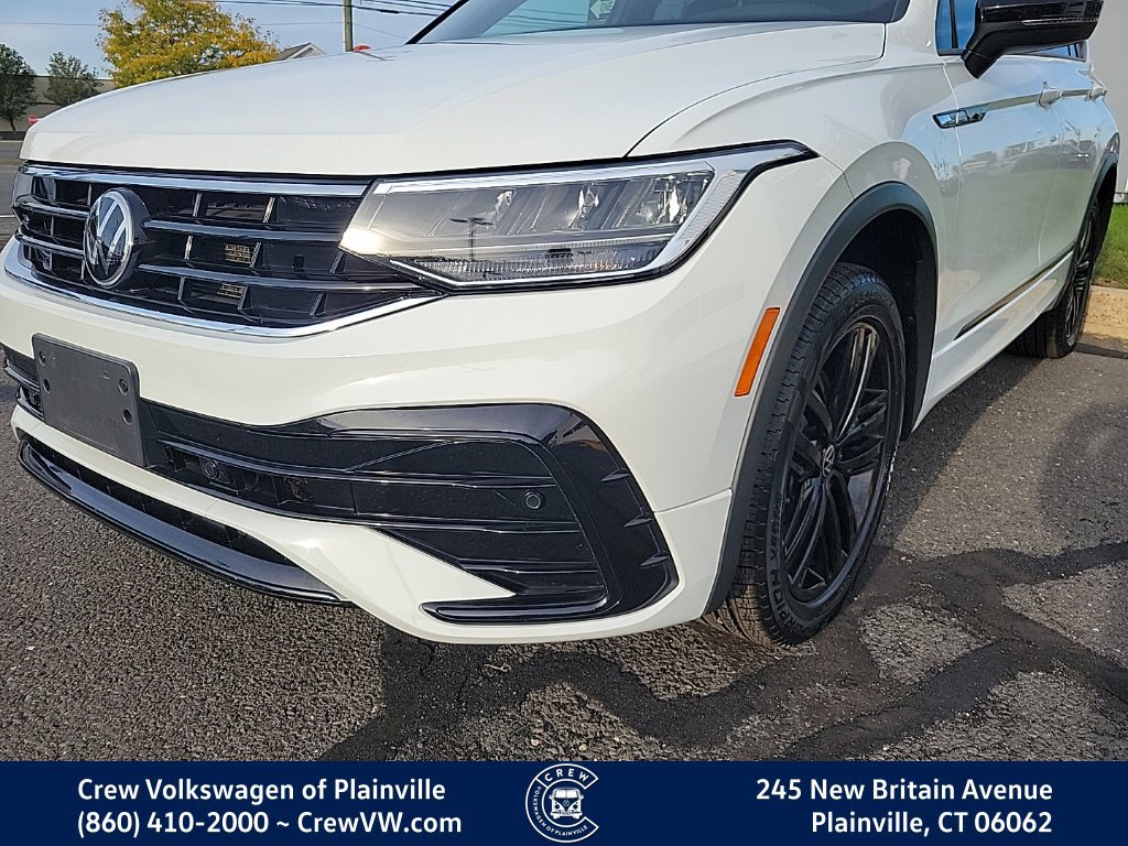 Certified 2022 Volkswagen Tiguan SE R-Line AWD/4WD image 25