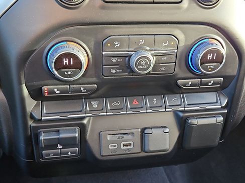 Used 2023 Chevrolet Silverado 2500 LTZ image 14