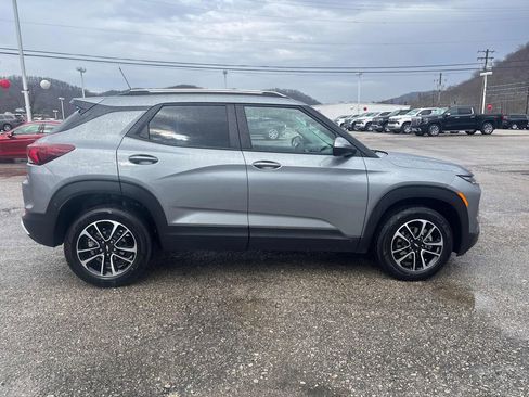 Used 2025 Chevrolet TrailBlazer LT image 6