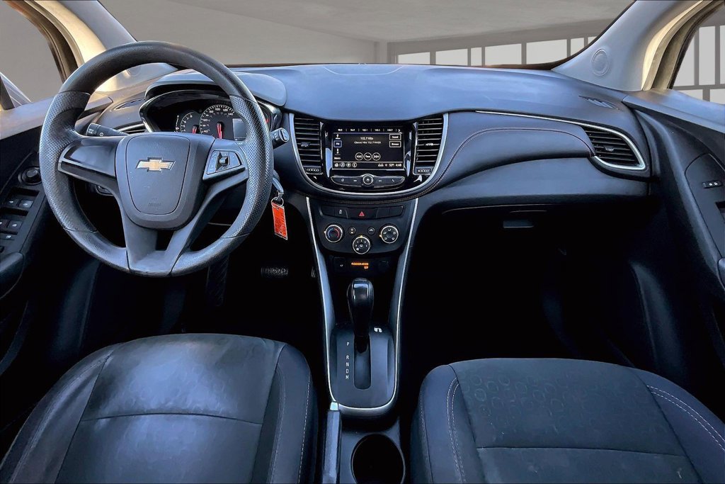 Used 2019 Chevrolet Trax LS AWD/4WD image 16