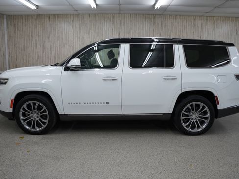 Used 2022 Jeep Grand Wagoneer Series II image 5