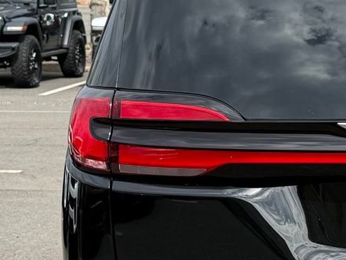 New 2026 Chrysler Pacifica Pinnacle image 14