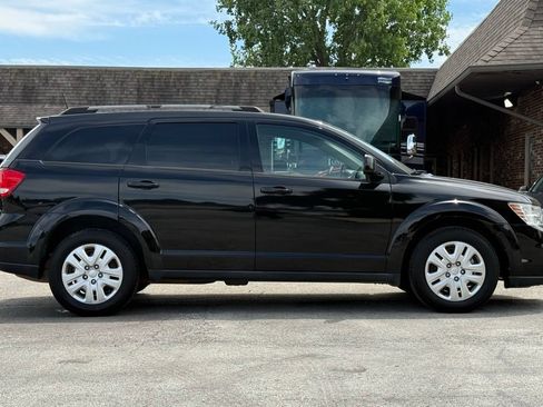 Used 2019 Dodge Journey SE w/ Premium Group FWD image 6