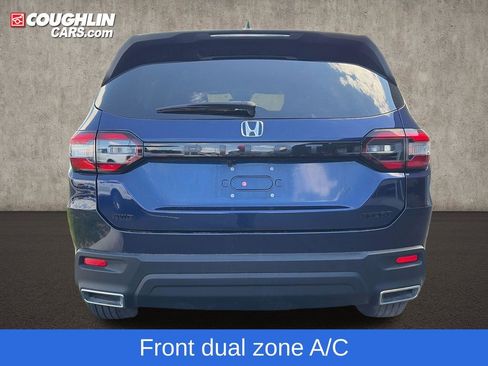 Used 2025 Honda Pilot Sport image 7