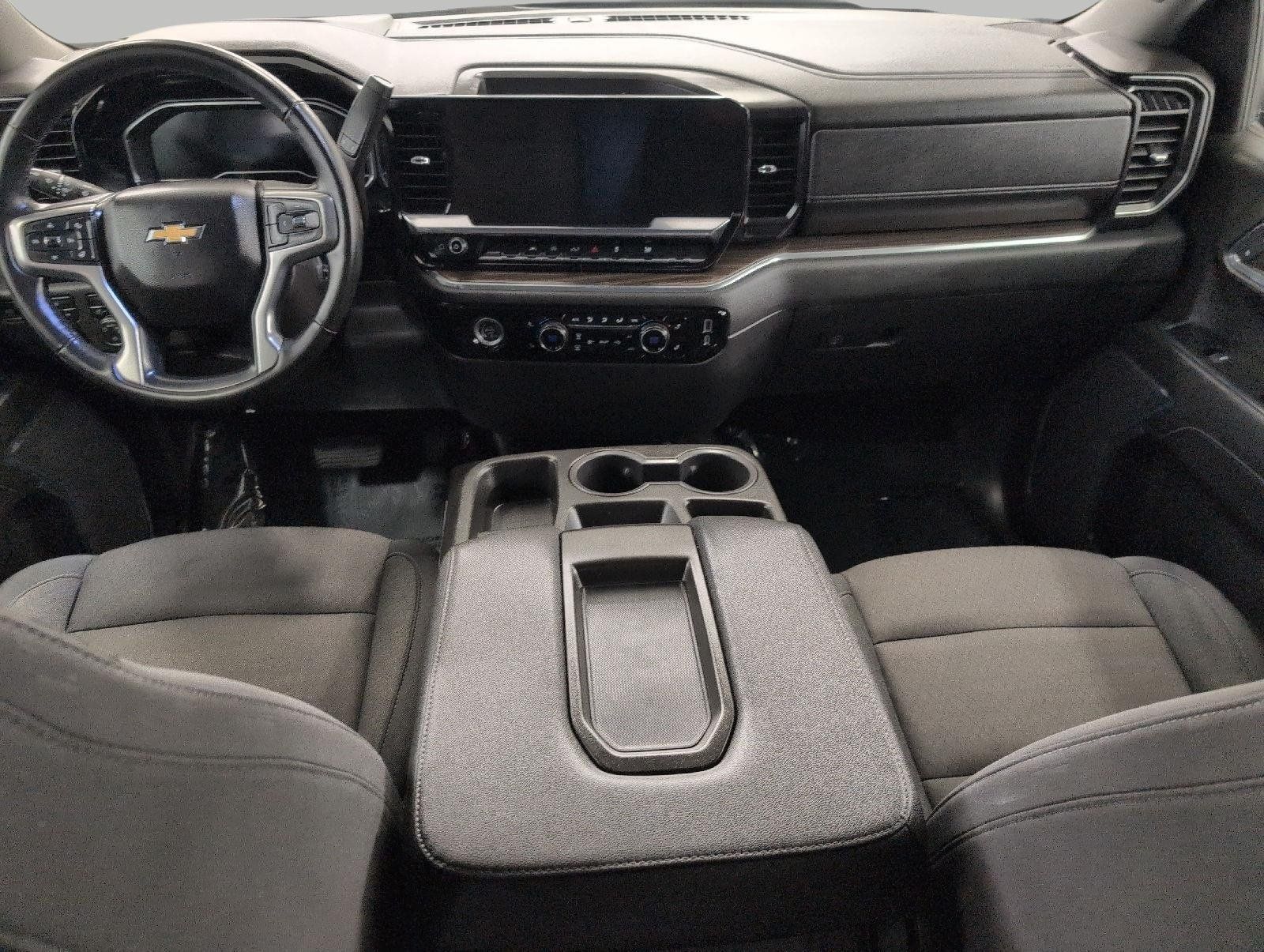 Used 2024 Chevrolet Silverado 1500 LT AWD/4WD image 6