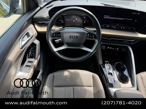 Used 2025 Audi Q5 Premium w/ Convenience Package AWD/4WD image 32