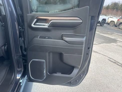 Used 2024 Chevrolet Silverado 1500 LT image 29