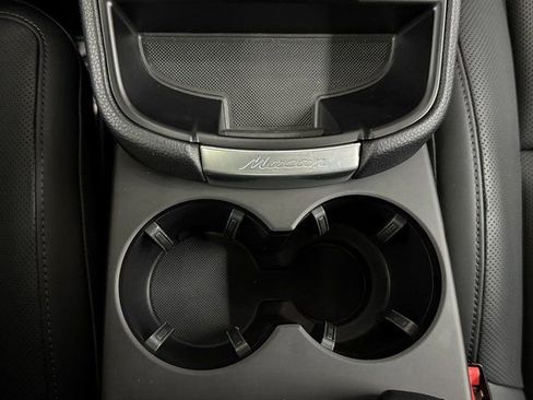 Certified 2025 Porsche Macan image 21