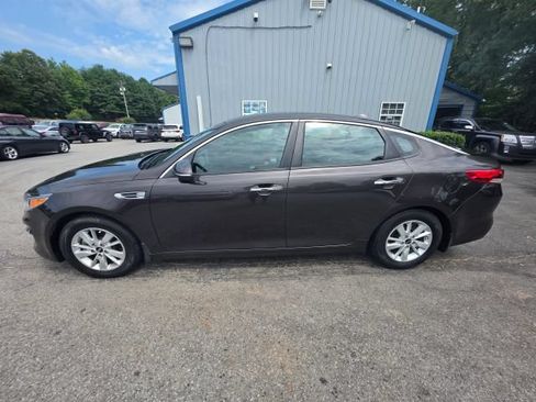 Used 2018 Kia Optima LX FWD image 8