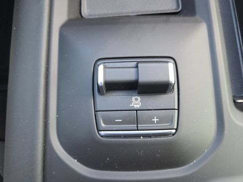 New 2026 GMC Sierra 2500 Denali Ultimate AWD/4WD image 12