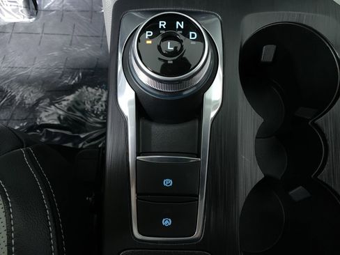 Used 2024 Ford Escape SE w/ PHEV Premium Package image 31