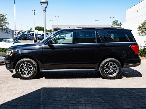 Used 2022 Ford Expedition XLT AWD/4WD image 5