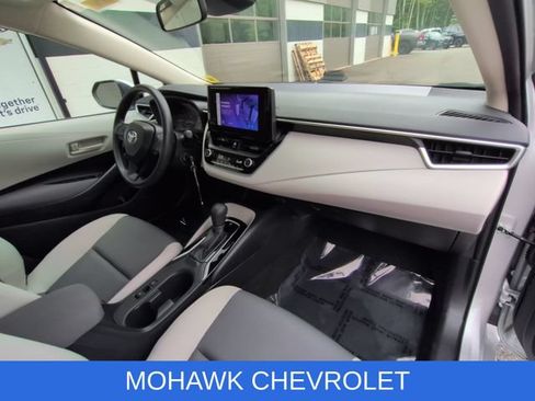 Used 2024 Toyota Corolla LE FWD image 28