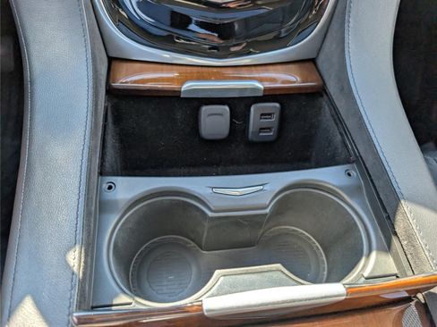 Used 2020 Cadillac Escalade Premium Luxury AWD/4WD image 29