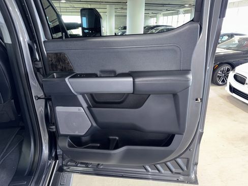 Used 2024 Ford F250 Lariat w/ Sport Appearance Package image 11