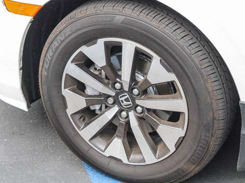 Used 2026 Honda Odyssey EX-L image 13