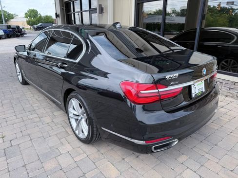 Used 2017 BMW 750i xDrive AWD/4WD image 21