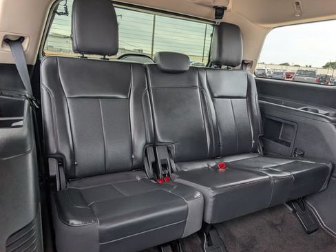 Used 2022 Ford Expedition XLT RWD image 27