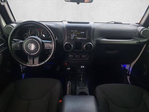 Used 2018 Jeep Wrangler Unlimited Sport w/ Connectivity Group AWD/4WD image 15