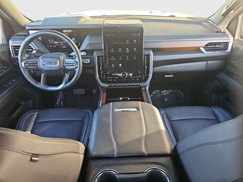 Used 2025 GMC Yukon Denali image 18