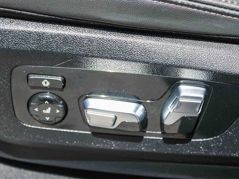 Used 2024 BMW X5 M60i AWD/4WD image 21