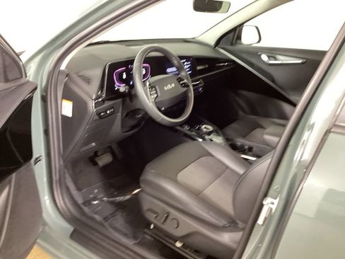 Used 2023 Kia Niro EX w/ EX Cold Weather Package FWD image 26