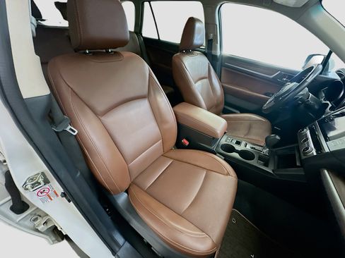 Used 2017 Subaru Outback 3.6R Touring AWD/4WD image 34