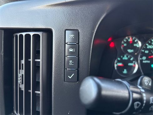 Used 2017 Chevrolet Express 3500 LT w/ LT Preferred Equipment Group image 15