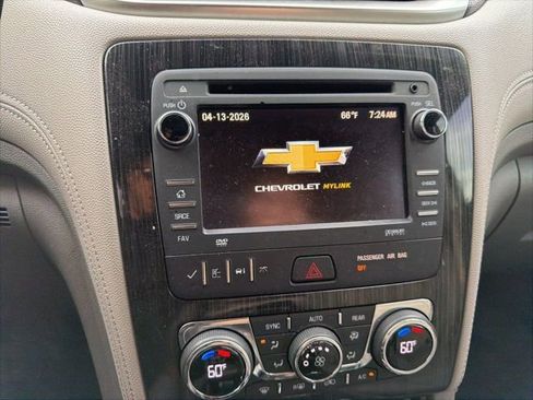 Used 2017 Chevrolet Traverse LT w/ Traveler's Package image 14