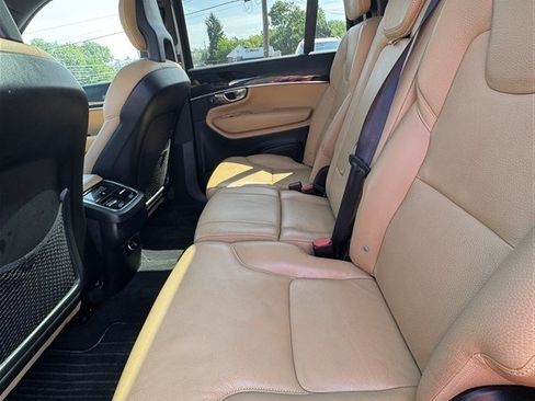 Used 2018 Volvo XC90 T6 Momentum w/ Protection Package Premier AWD/4WD image 11