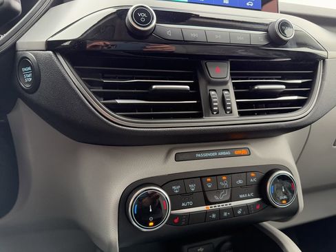 Used 2025 Ford Escape Active w/ Cold Weather Package FWD image 22