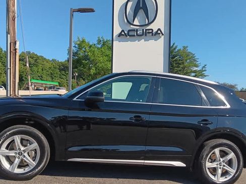 Used 2021 Audi Q5 2.0T Premium w/ Convenience Package AWD/4WD image 2