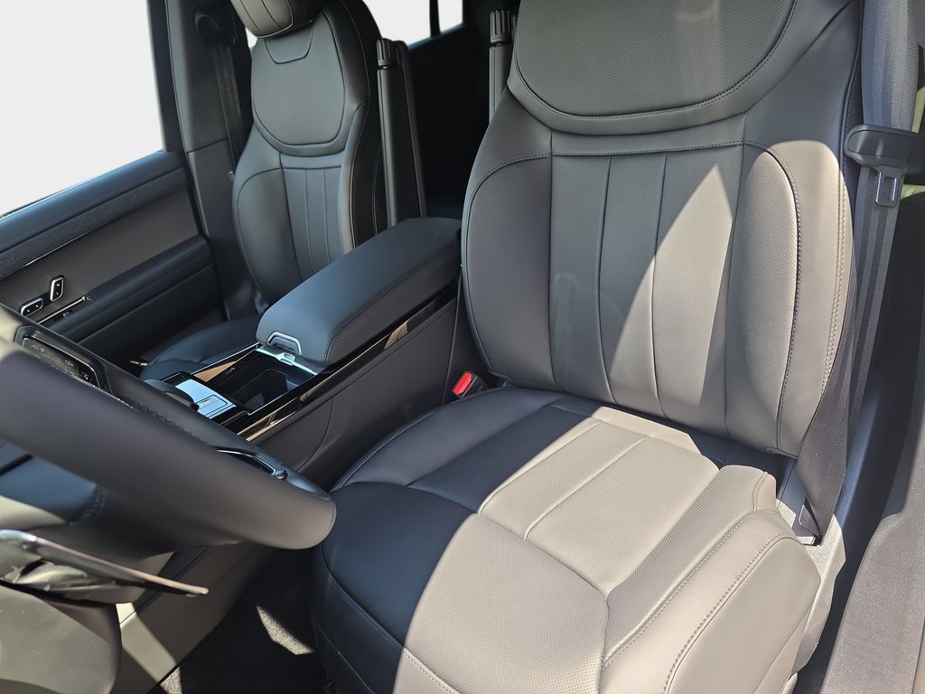 New 2026 Land Rover Range Rover Sport SE AWD/4WD image 12