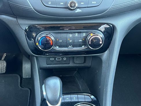 Used 2023 Buick Encore GX Preferred w/ Cold Weather Comfort Package image 31