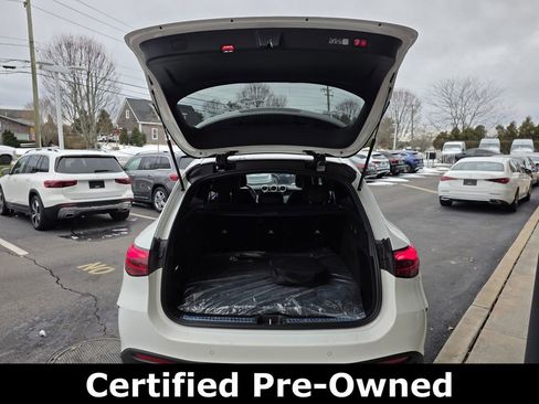 Used 2025 Mercedes-Benz GLC 350e 4MATIC image 34