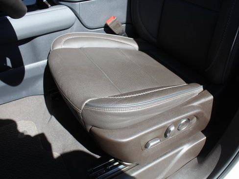 Used 2024 GMC Yukon Denali w/ Advanced Technology Package image 41