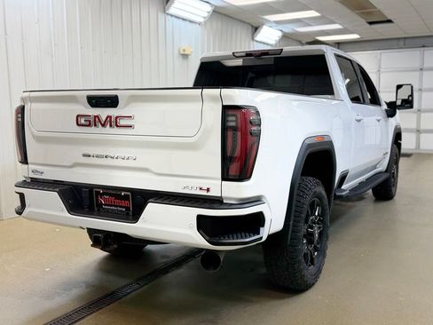 Used 2024 GMC Sierra 2500 AT4 w/ AT4 Premium Plus Package AWD/4WD image 9