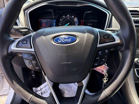 Used 2016 Ford Fusion SE w/ Equipment Group 202A FWD image 17