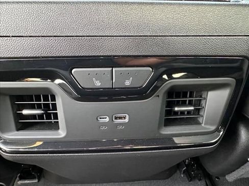 Certified 2024 GMC Sierra 1500 AT4 w/ Technology Package AWD/4WD image 16