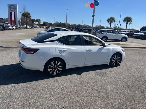 Used 2024 Nissan Sentra SV w/ SV Premium Package image 6