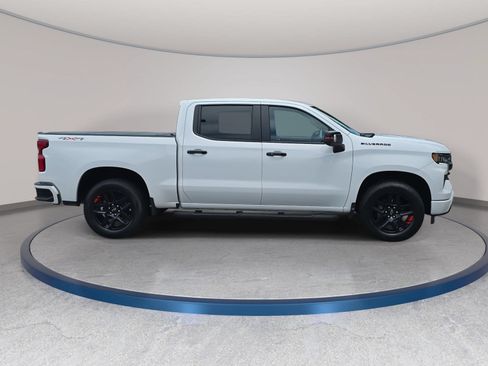 Used 2024 Chevrolet Silverado 1500 RST w/ Redline Edition AWD/4WD image 4