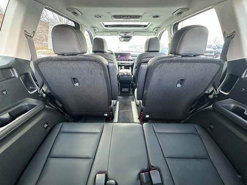 New 2025 Kia Telluride S image 13
